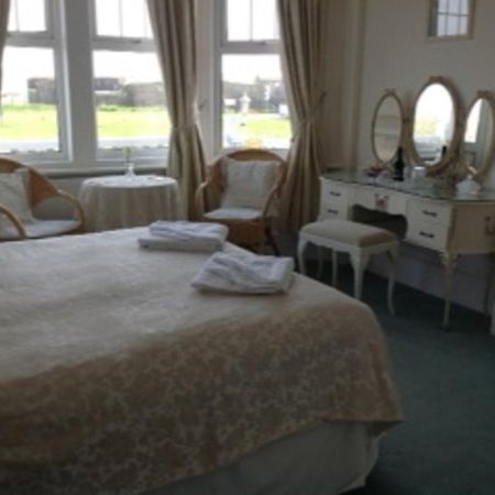 Bassets House Bed & Breakfast Eastbourne Bagian luar foto