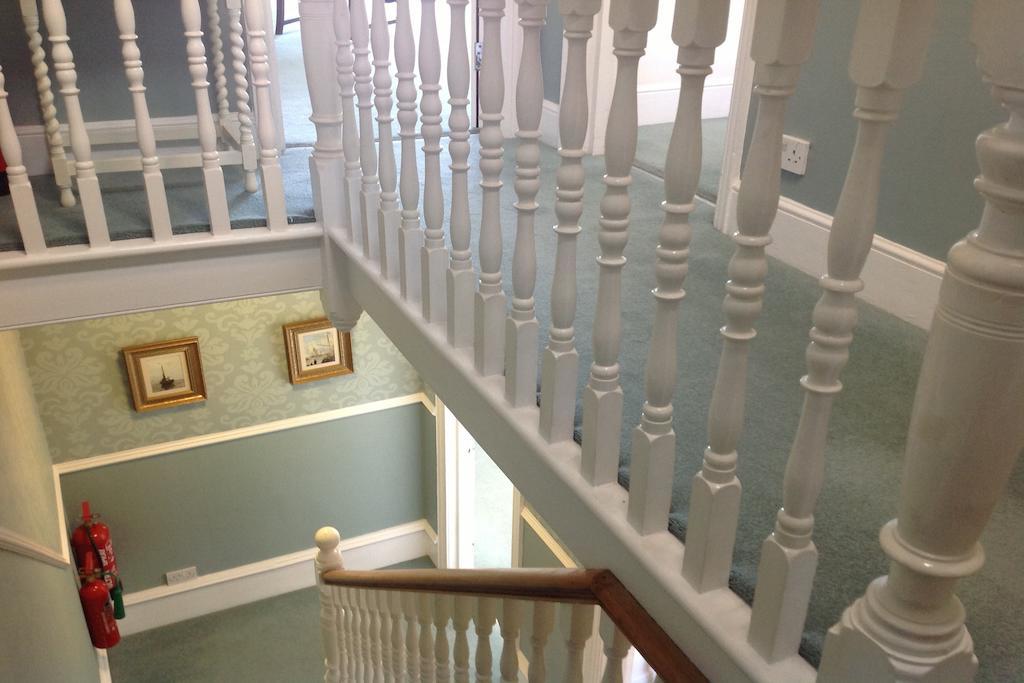 Bassets House Bed & Breakfast Eastbourne Bagian luar foto