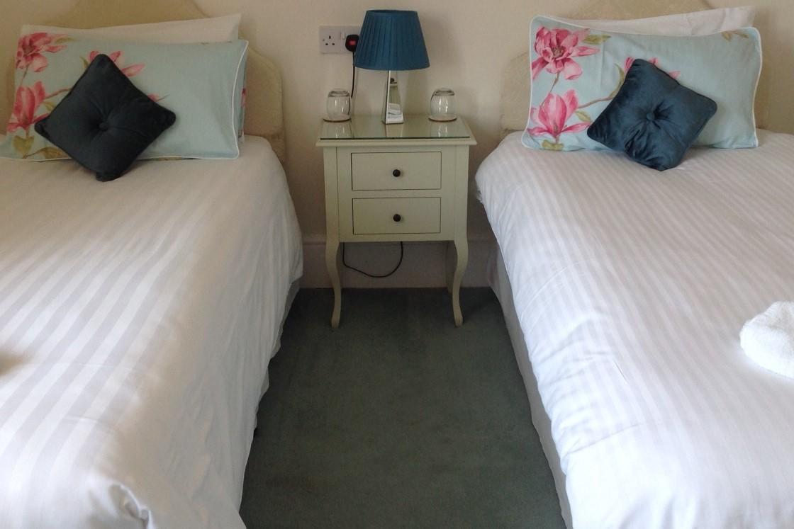 Bassets House Bed & Breakfast Eastbourne Bagian luar foto