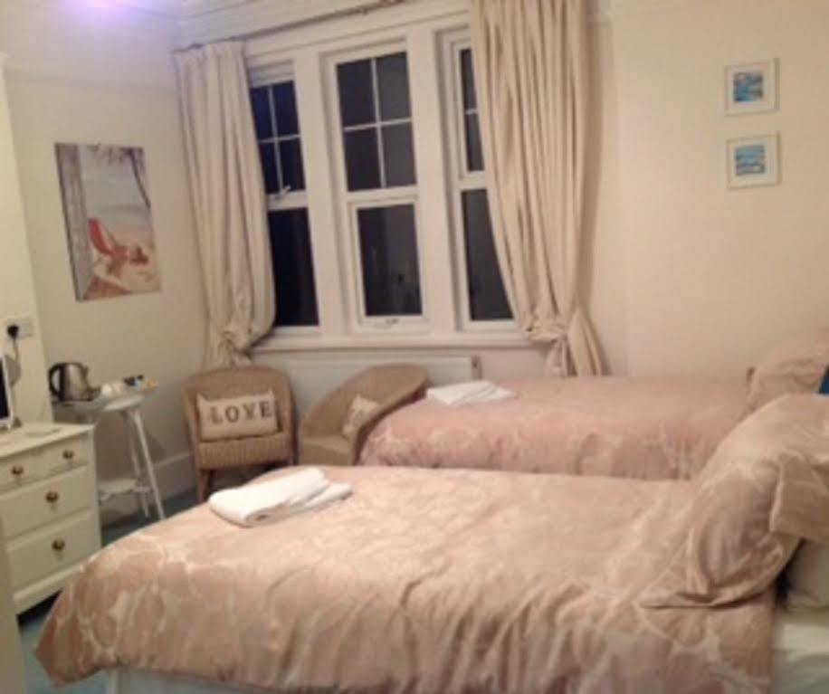 Bassets House Bed & Breakfast Eastbourne Bagian luar foto